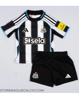 Newcastle United Maglia Gara Casa Repliche 2025-26 Bambino Maniche Corte Newcastle United Maglia Gara Casa Repliche 2025-26 Bambino Maniche Corte